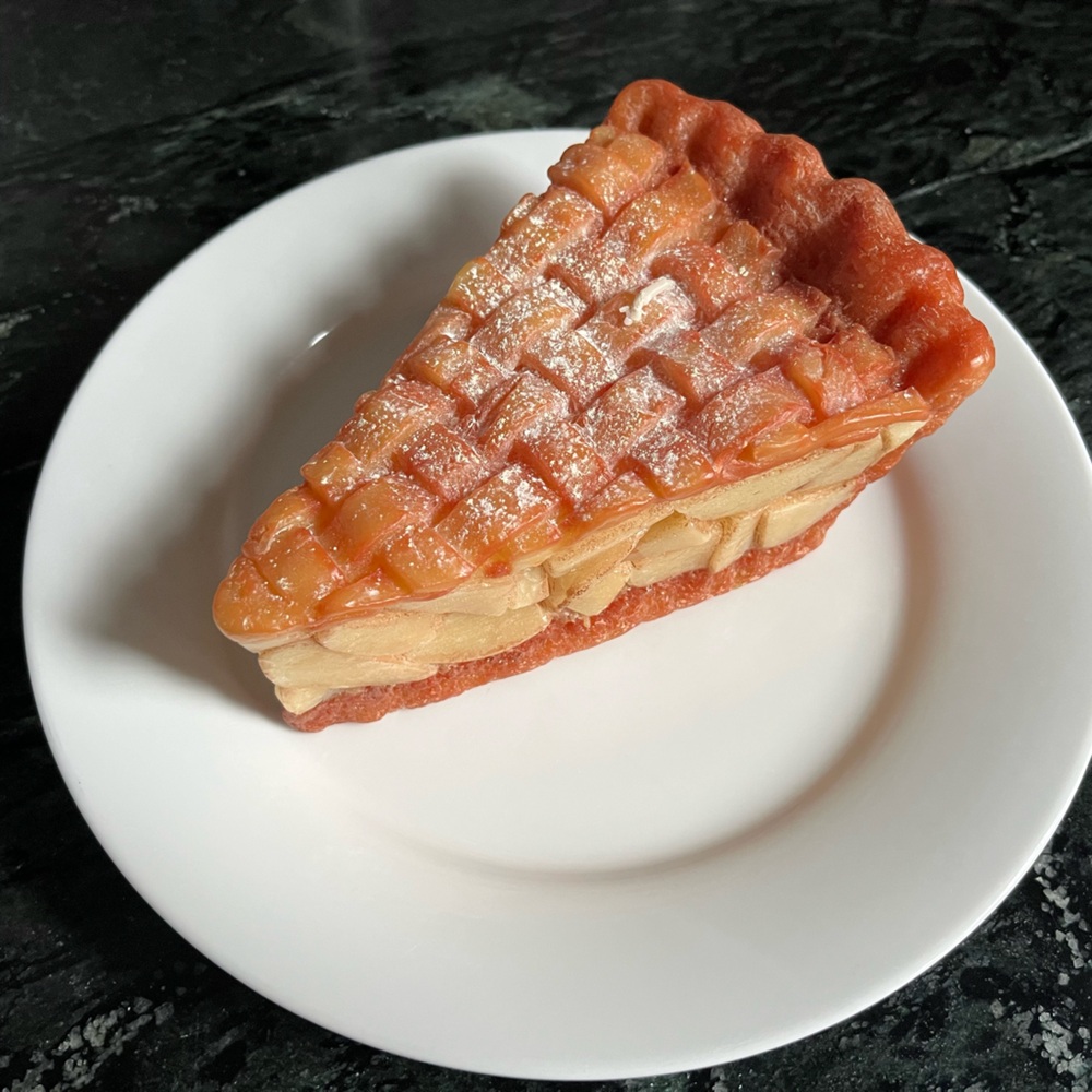 Realistic-Looking Apple Pie 🥧 Candle!